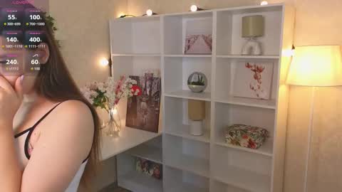 Snapshot of kristinemckerley chatting on 09.12.25 Sofia online show from 09.12.25