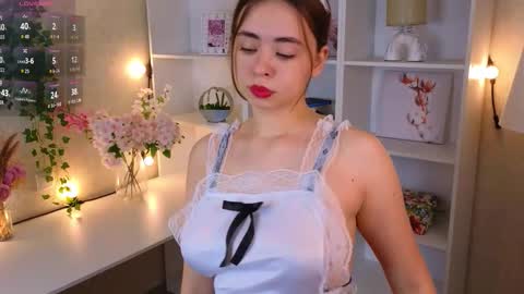 Snapshot of kristinemckerley chatting on 10.02.25 Sofia online show from 10.02.25