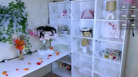 Snapshot of kristinemckerley chatting on 10.19.25 Sofia online show from 10.19.25