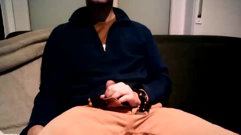 Snapshot of kristoffer220 chatting on 01.11.25 kristoffer220 online show from 01.11.25