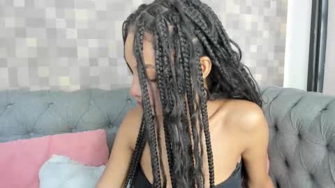 Snapshot of kristyl_paez chatting on 09.12.25 Cristina online show from 09.12.25