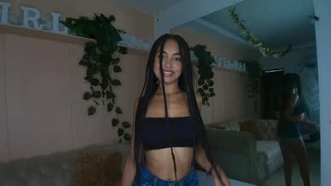 Snapshot of kristyl_paez chatting on 09.17.25 Cristina online show from 09.17.25