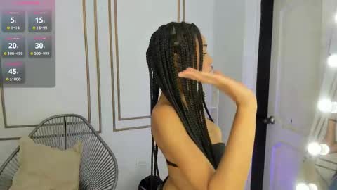 Snapshot of kristyl_paez chatting on 09.19.25 Cristina online show from 09.19.25