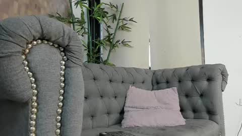 Snapshot of kristyl_paez chatting on 10.05.25 Cristina online show from 10.05.25