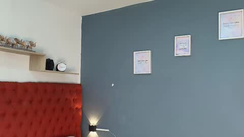 Snapshot of kristyl_paez chatting on 10.31.25 Cristina online show from 10.31.25