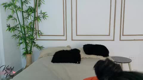 Snapshot of kristyl_paez chatting on 11.21.25 Cristina online show from 11.21.25