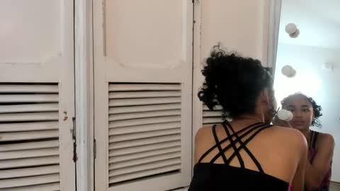 Snapshot of kristyl_paez chatting on 12.19.25 Cristina online show from 12.19.25