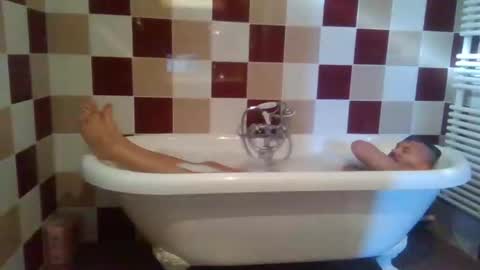 Snapshot of krisu1976 chatting on 02.02.25 krisu1976 online show from 02.02.25