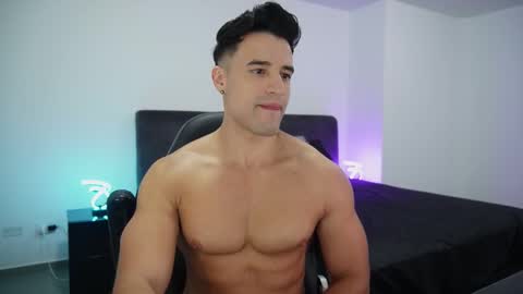 Snapshot of krops_ chatting on 09.10.25 KROPS online show from 09.10.25