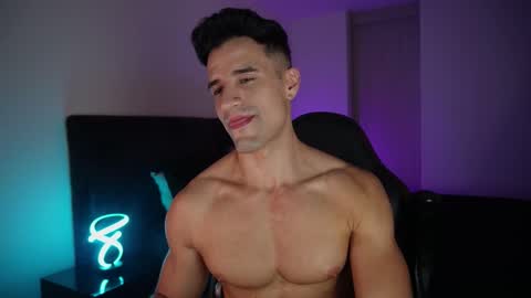 Snapshot of krops_ chatting on 12.02.25 KROPS online show from 12.02.25