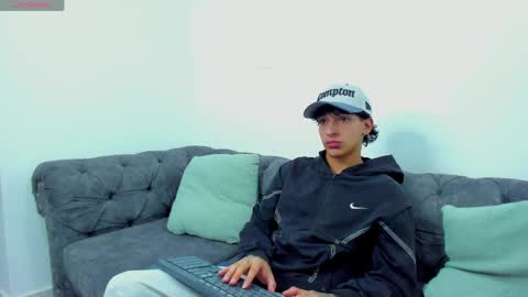 Kroy Wave  Muscle Tattoos Latino online show from 06.01.26
