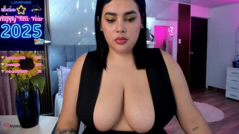 Snapshot of krysstal__ chatting on 01.03.25 online show from 01.03.25