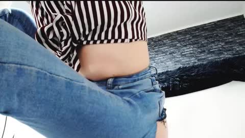 Snapshot of krystal_desire chatting on 02.02.25 krystal desire online show from 02.02.25