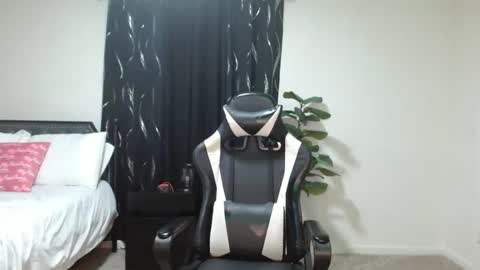 Krystal Blake online show from 04.30.26