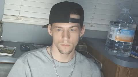 Snapshot of krytiar1992 chatting on 10.02.25 krytiar1992 online show from 10.02.25