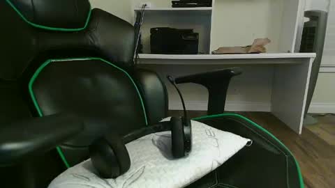 Snapshot of kt12369 chatting on 12.03.24 Kevin online show from 12.03.24