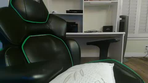 Snapshot of kt12369 chatting on 12.29.24 Kevin online show from 12.29.24