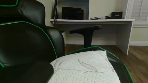 Snapshot of kt12369 chatting on 12.31.24 Kevin online show from 12.31.24