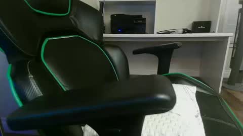 Snapshot of kt12369 chatting on 01.06.25 Kevin online show from 01.06.25