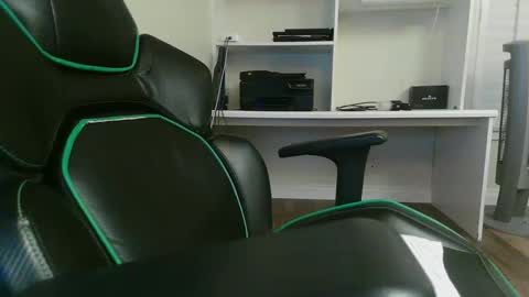 Snapshot of kt12369 chatting on 01.07.25 Kevin online show from 01.07.25