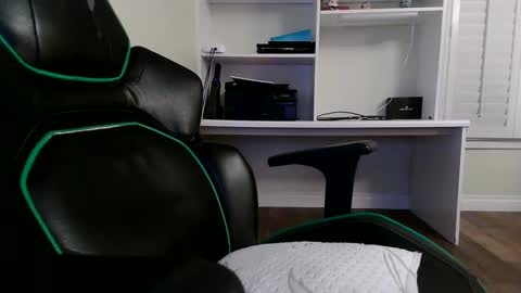 Snapshot of kt12369 chatting on 01.22.25 Kevin online show from 01.22.25