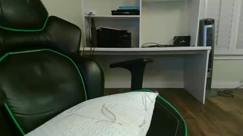 Snapshot of kt12369 chatting on 02.09.25 Kevin online show from 02.09.25