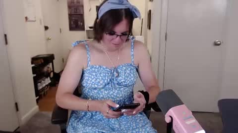 Snapshot of ktrichards77 chatting on 06.25.26 Cait online show from 06.25.26