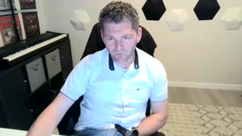 kukk_you online show from 11.17.25