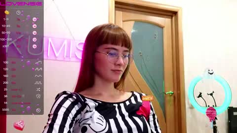 Snapshot of kumisgo chatting on 02.21.25 kumisgo online show from 02.21.25