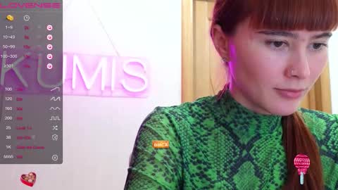 Snapshot of kumisgo chatting on 12.14.25 kumisgo online show from 12.14.25