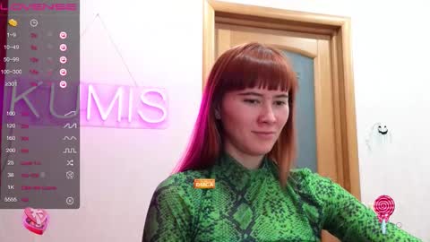 Snapshot of kumisgo chatting on 12.15.25 kumisgo online show from 12.15.25