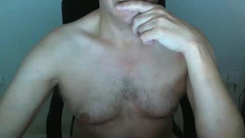 Snapshot of kumonit chatting on 11.15.25 kumon online show from 11.15.25