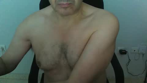 Snapshot of kumonit chatting on 12.19.25 kumon online show from 12.19.25