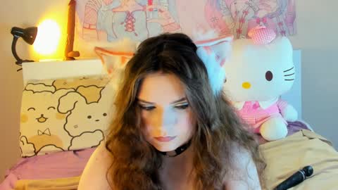 Snapshot of kuraii_ chatting on 01.07.25 Anna online show from 01.07.25
