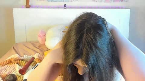 Snapshot of kuraii_ chatting on 02.01.25 Anna online show from 02.01.25
