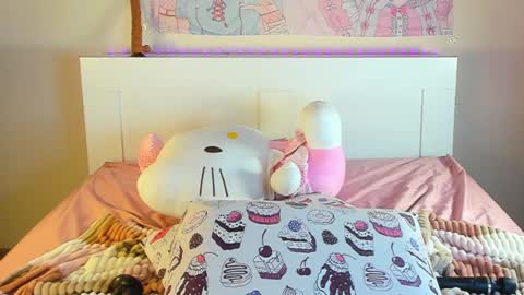 Snapshot of kuraii_ chatting on 02.04.25 Anna online show from 02.04.25