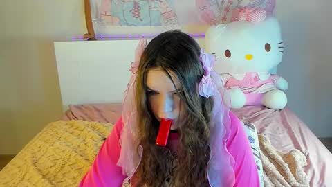 Snapshot of kuraii_ chatting on 02.25.25 Anna online show from 02.25.25
