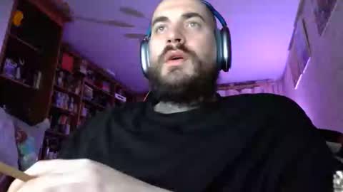 Snapshot of kuzmabig chatting on 11.12.25 kuzmabig online show from 11.12.25