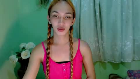 Snapshot of kween_romance chatting on 02.03.25 Kween online show from 02.03.25