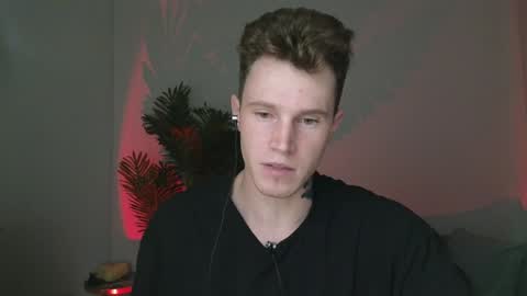 Snapshot of kyle_4u chatting on 12.08.24 Kyle online show from 12.08.24