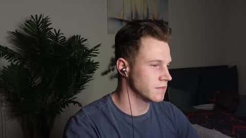 Snapshot of kyle_4u chatting on 02.15.25 Kyle online show from 02.15.25