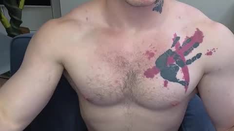 Snapshot of kyle_4u chatting on 10.15.25 Kyle online show from 10.15.25