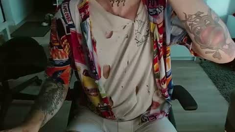 Snapshot of kyle_tattoo chatting on 07.15.26 kyle online show from 07.15.26