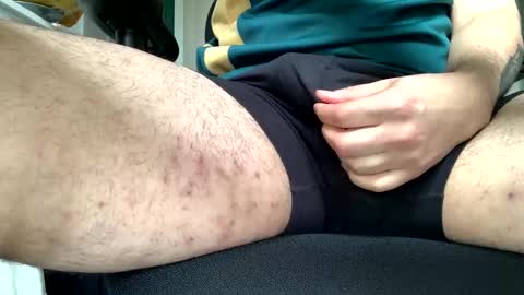 Snapshot of kylecolecam chatting on 11.03.25 Always Moving online show from 11.03.25