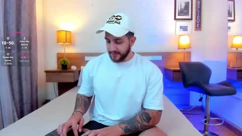 Snapshot of kylenorth_ chatting on 09.19.25 kylenorth_ online show from 09.19.25