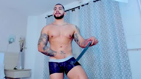 Snapshot of kylenorth_ chatting on 10.28.25 kylenorth_ online show from 10.28.25