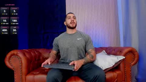 Snapshot of kylenorth_ chatting on 11.24.25 kylenorth_ online show from 11.24.25