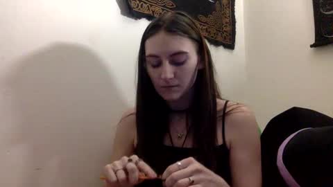 Snapshot of kylianna chatting on 02.04.25 Kylianna online show from 02.04.25