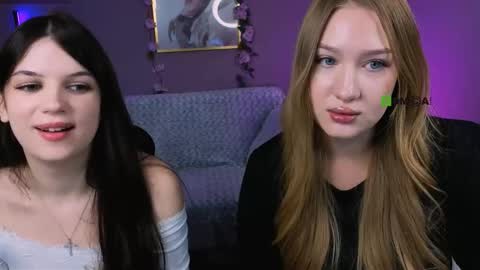 Snapshot of kylie_angel3 chatting on 10.09.25 Kylie loves u online show from 10.09.25