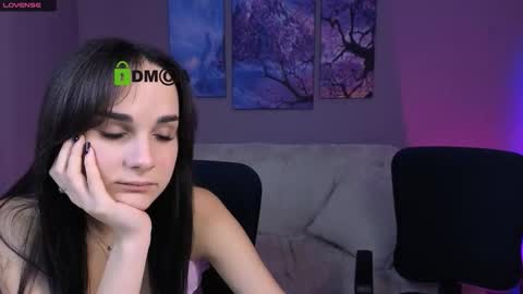 Snapshot of kylie_angel3 chatting on 11.18.25 Kylie loves u online show from 11.18.25